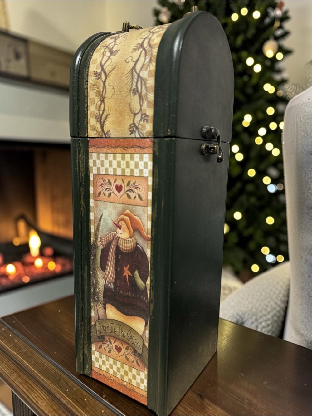 Vintage Style Christmas Snowman Decorative Wooden Bottle Box Dark Green